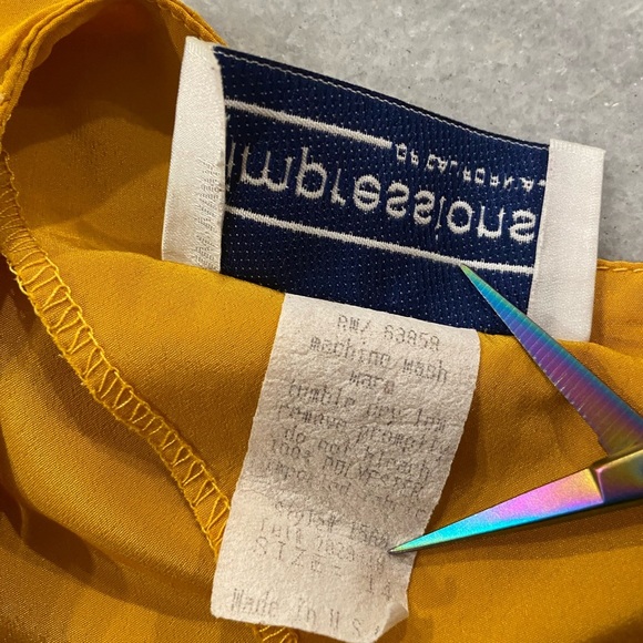 VTG Mustard Yellow Short Sleeve Keyhole Shell Blouse Shoulder Pads Size 14 - Picture 9 of 12